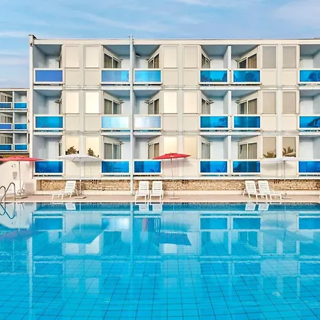 Plavi Plava Laguna بوريتش