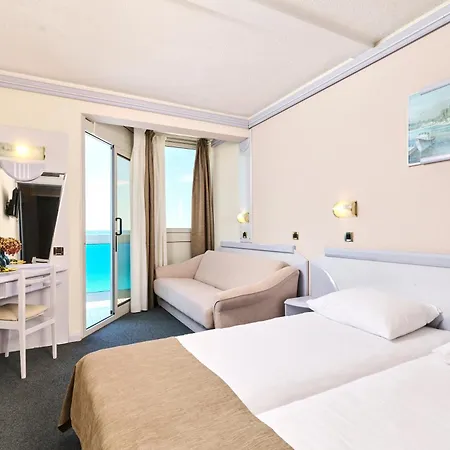 Plavi Plava Laguna فندق 3*