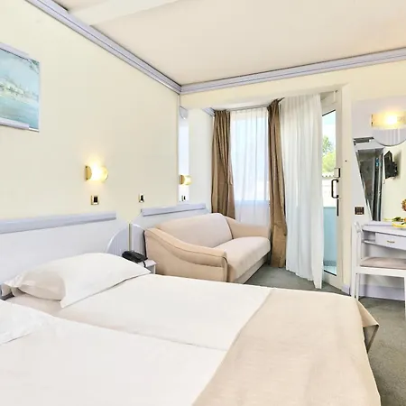Plavi Plava Laguna فندق 3*