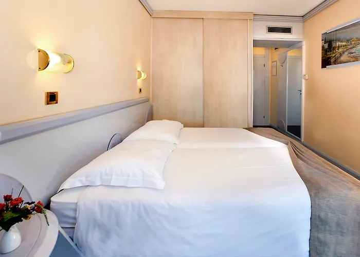 Plavi Plava Laguna 호텔 3*