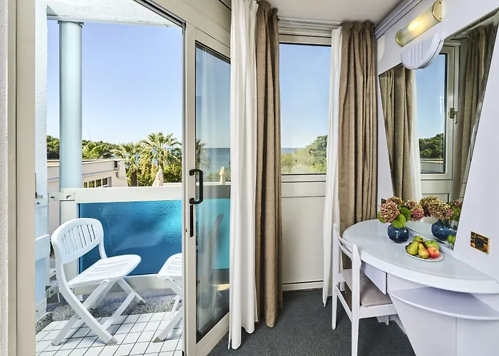 Plavi Plava Laguna 3* 포레치