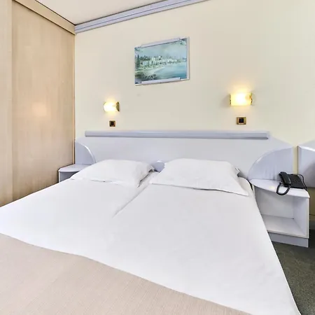 Plavi Plava Laguna 3* بوريتش