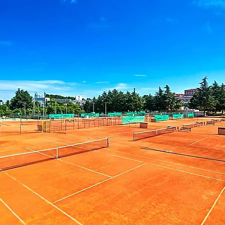 Plavi Plava Laguna Ξενοδοχείο 3*