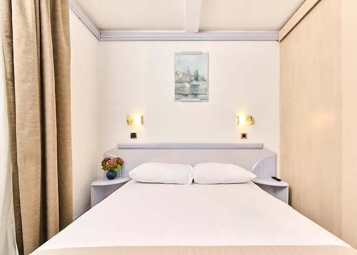 호텔 Plavi Plava Laguna 포레치