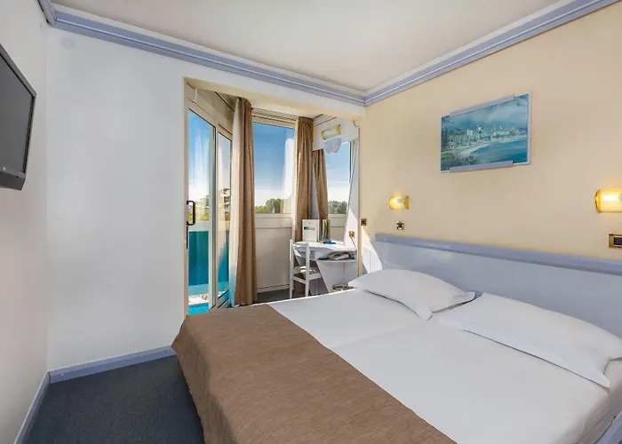 Plavi Plava Laguna Hotel 3*