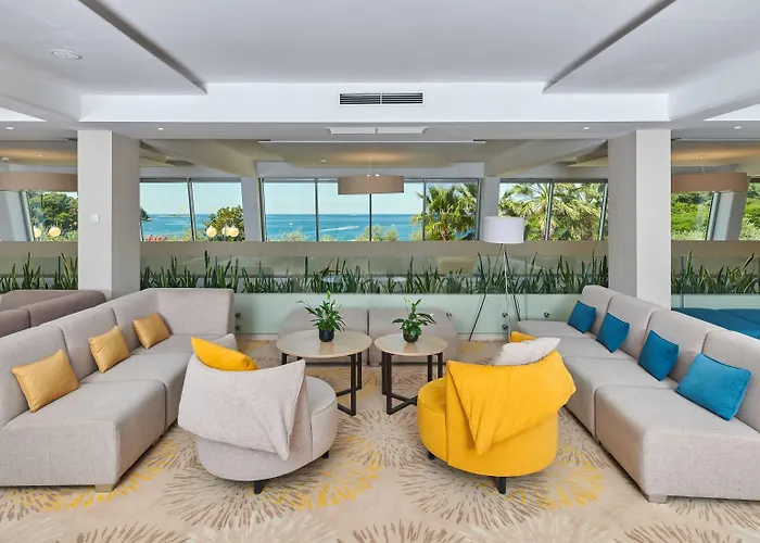 호텔 Plavi Plava Laguna 포레치